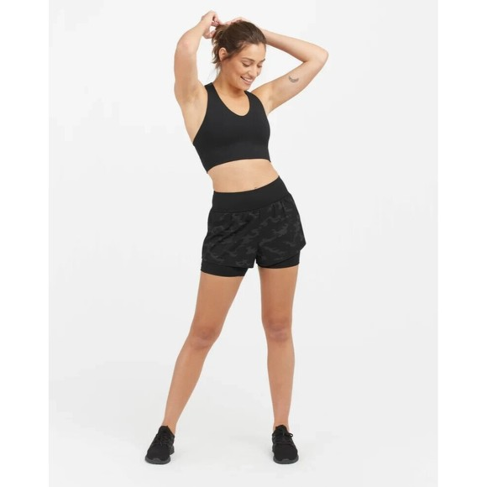 NWT SPANX Get Moving Wicking Performance Black Camo Athletic Shorts 50227R Small